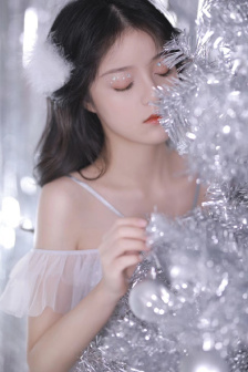 爱内梨花